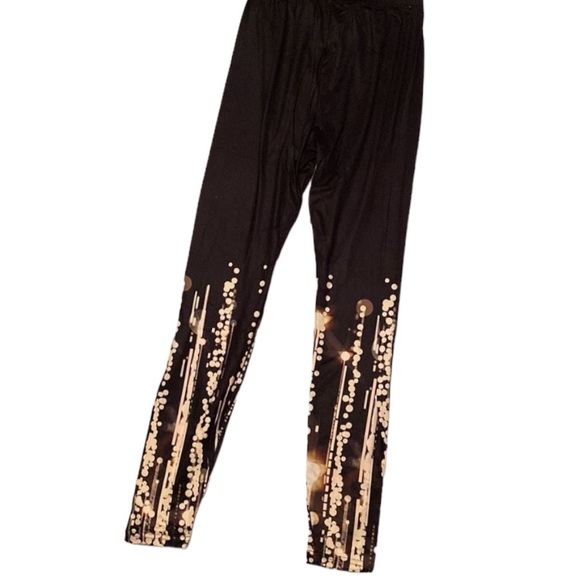 NWT! Leggings with Circle pattern - Picture 7 of 10